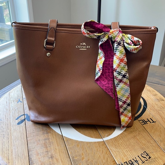 Coach Handbags - Medium size brown coach bag